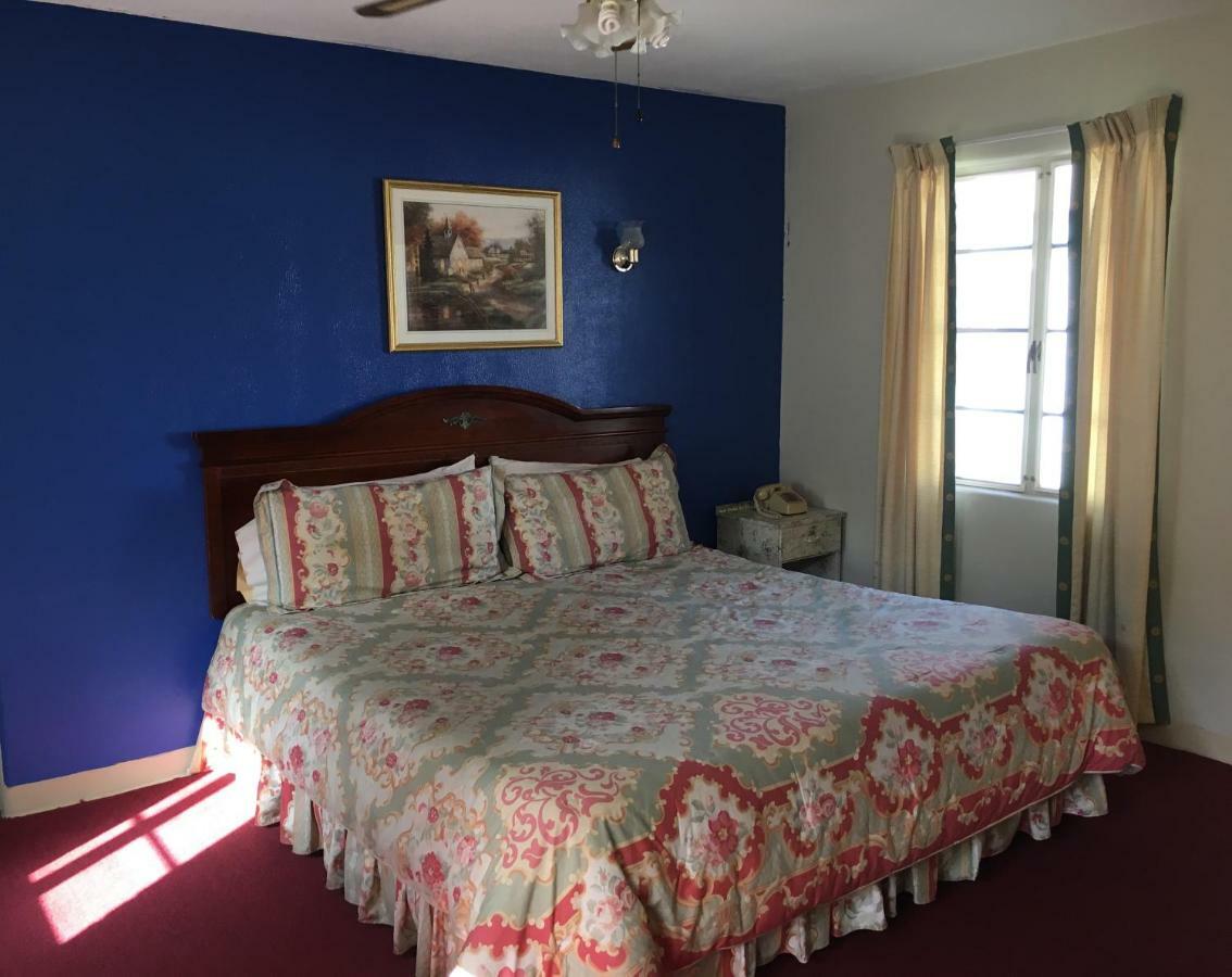 فريدريكسبيرغ Azure Hills Inn And Suites المظهر الخارجي الصورة